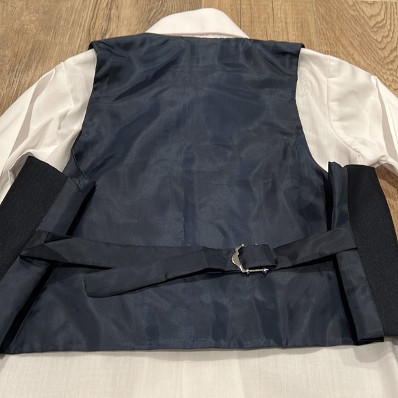 ❗️BUNDLE SALE 4 for $20 - NEW No Tag Boys SHIRT and VEST SET - Size 4 - Picture 9 of 9